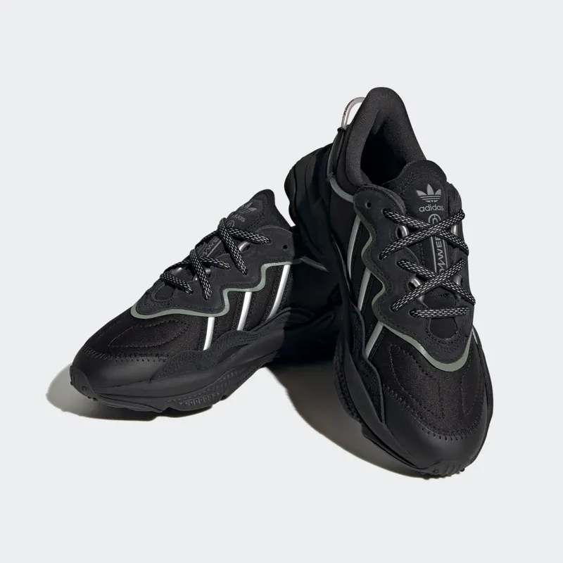 Adidas OZWEEGO Core Black / Core Black / Silver Metallic (HQ1631)