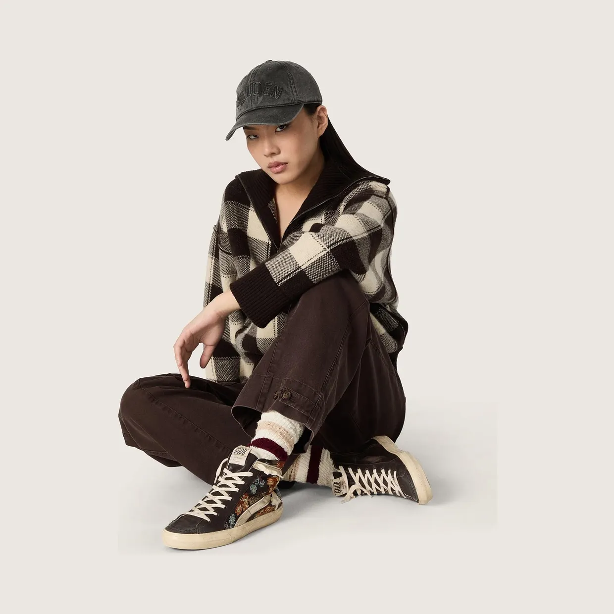 Golden Goose Women’S Slide In Ebony Leather With Cream Star And Multicolor Embroidery (GWF00115.F008624.55795) (3)