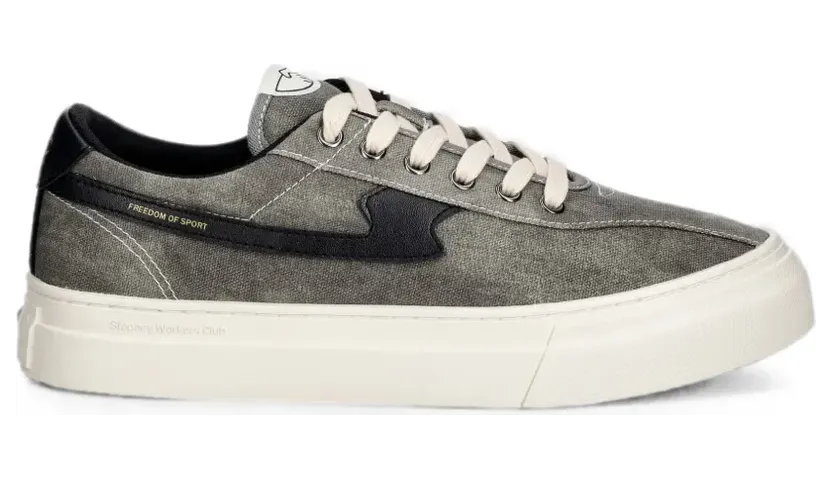 Stepney Workers Club S-Strike low-top met logo-patch “Grey” (YA25532)
