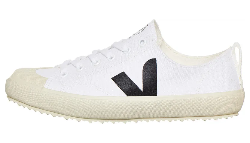 Veja Nova Wmn White Black (NAW011537)