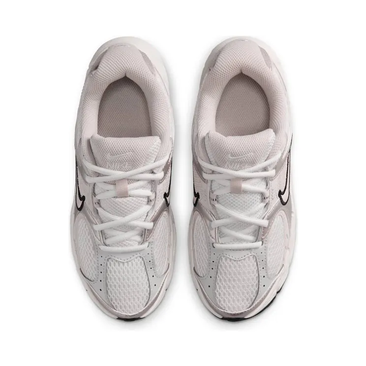 nike-v5-rnr HQ6411-102