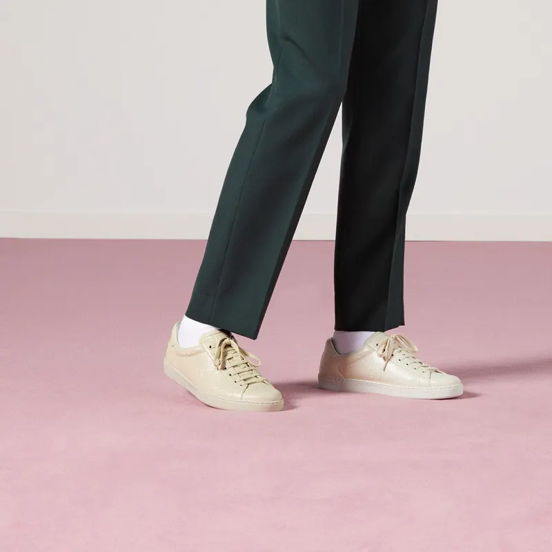 Gucci Ace Embossed GG (_625787 1XK10 9022) (3)