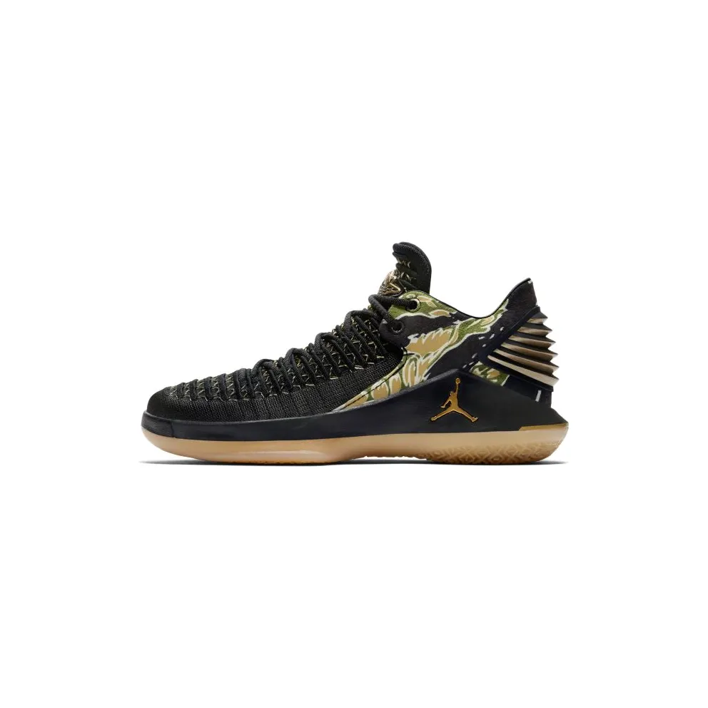 Jordan XXXII Low Camo (GS) Black/Metallic Gold-White (AA1257-021/AH3347-021)