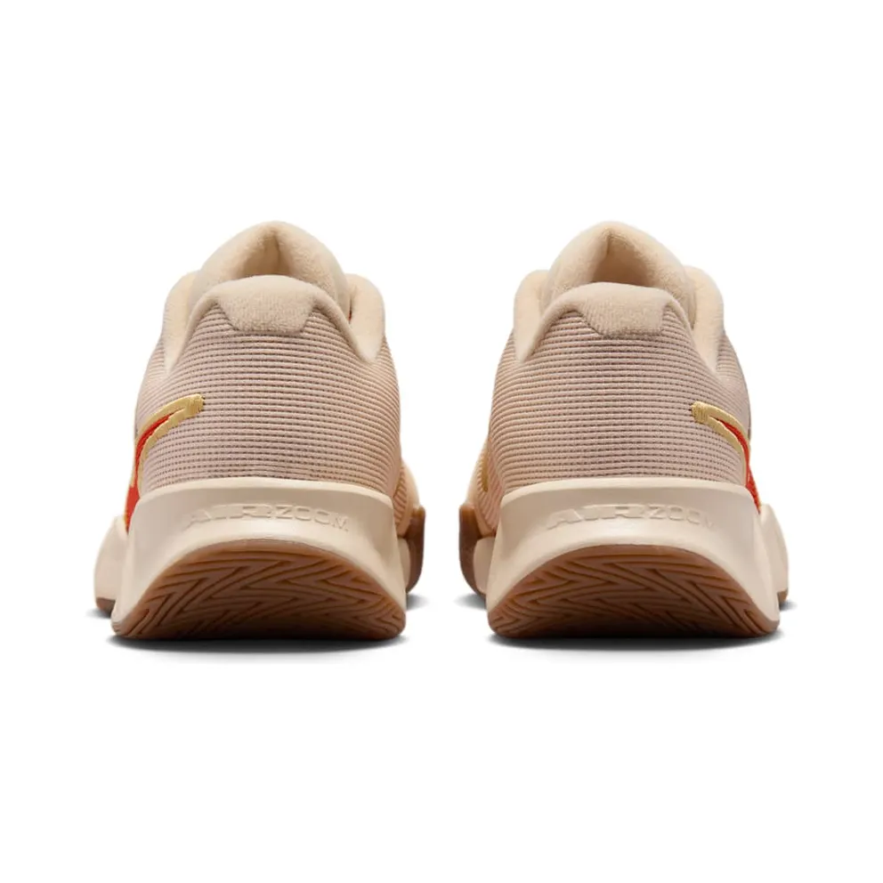 Nike GP Challenge Pro HC Premium Sanddrift “Sand Drift / Metallic Gold / Gum Medium Brown / Rust Factor” (FQ6992-103)