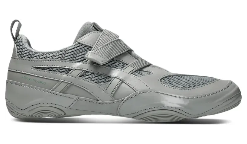 ASICS x Issey Miyake Hyper Taping sneakers – Grijs (1203B189)