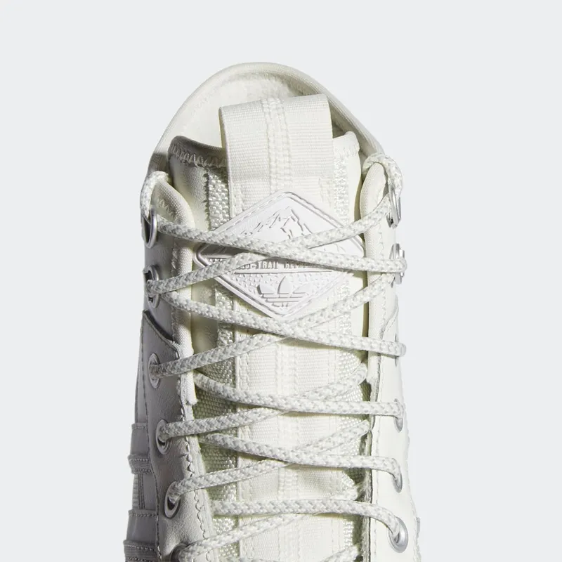 Adidas Akando ATR White Tint / White Tint / Gum (H01241)