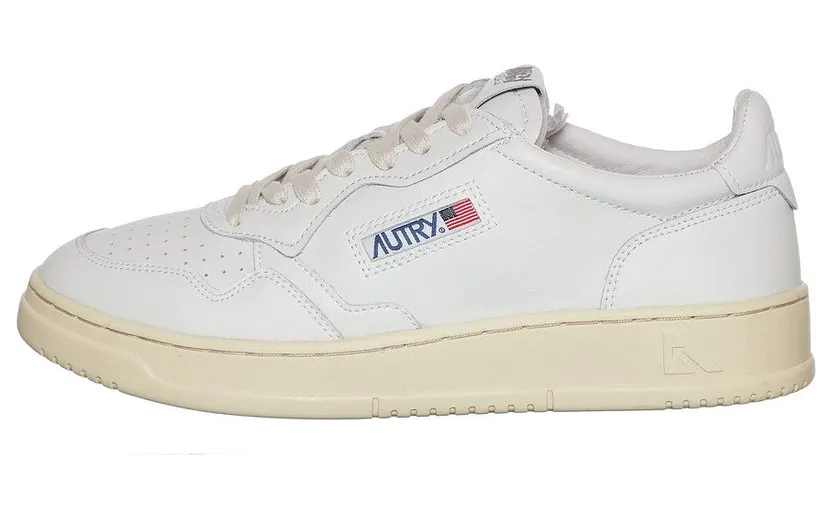Autry Medalist Low White / White (AULWLL15)