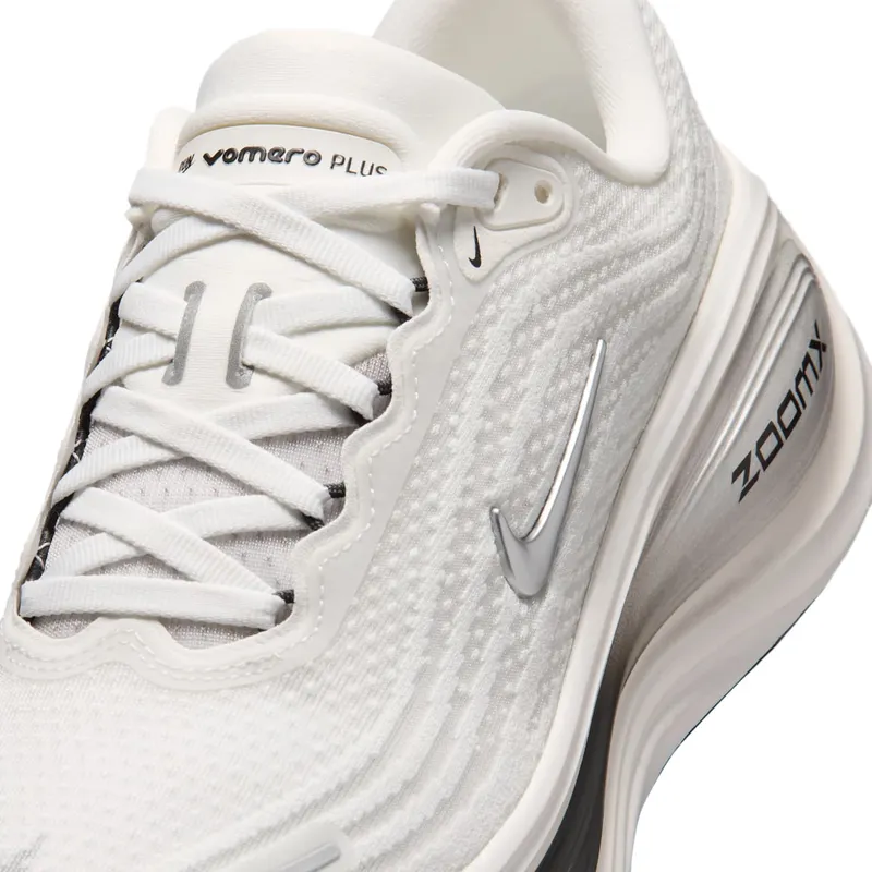 Nike Vomero Plus Summit White/Sail/Anthracite/Metallic Silver (IO9916-101)