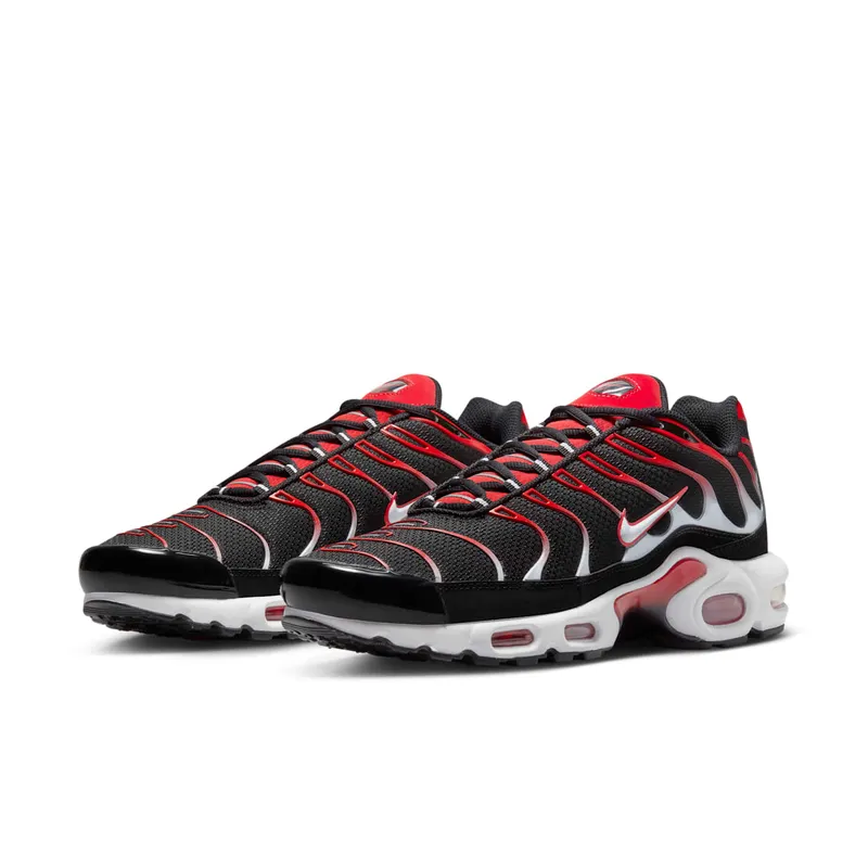 Nike Air Max Plus “Black White University Red” (DM0032-004)