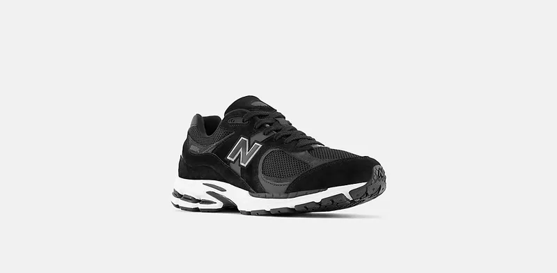 New Balance 2002R “Black / Gunmetal” (M2002RBK)