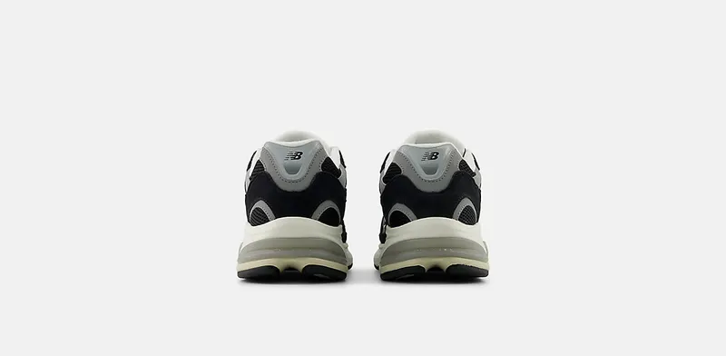 New Balance 2010 “Black / Shadow Grey” (U2010892)