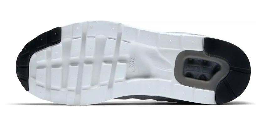 nike-air-max 881982-002