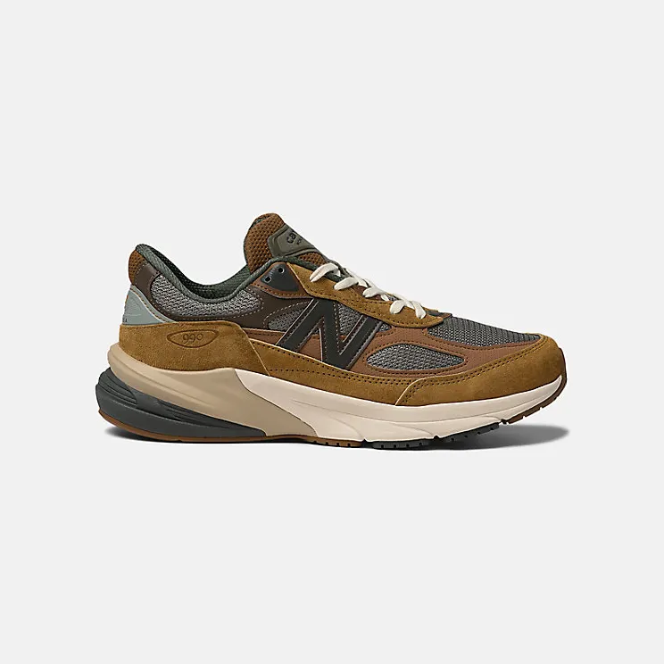 New Balance 990v6 Carhartt WIP Sculpture Center (M990CH6)