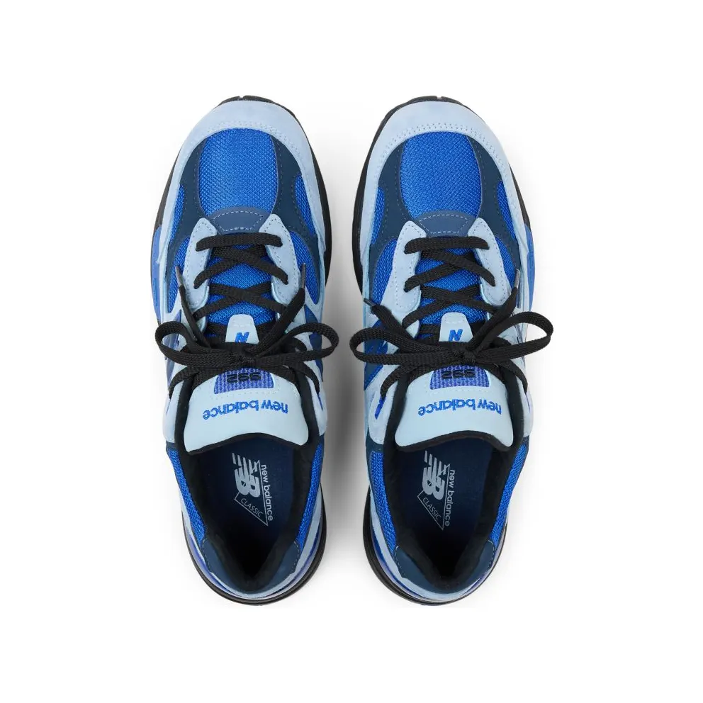 New Balance 992 – “Light Arctic Grey / Black / Blue Gemstone” (U992AR)