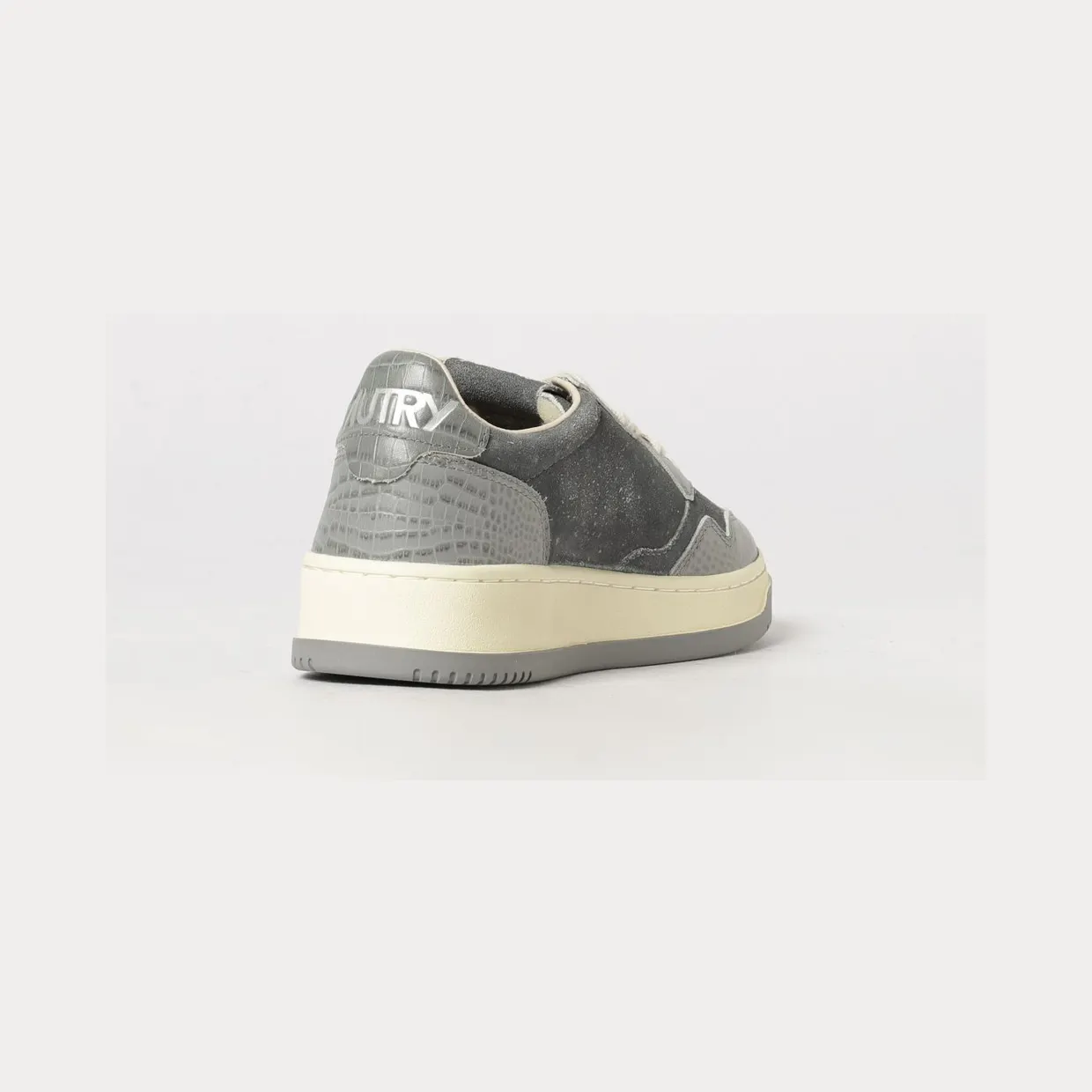 Autry Medalist Low Super Vintage Leather and Suede Sneakers with Worn Effect Blue (AULWCJ02) (2)