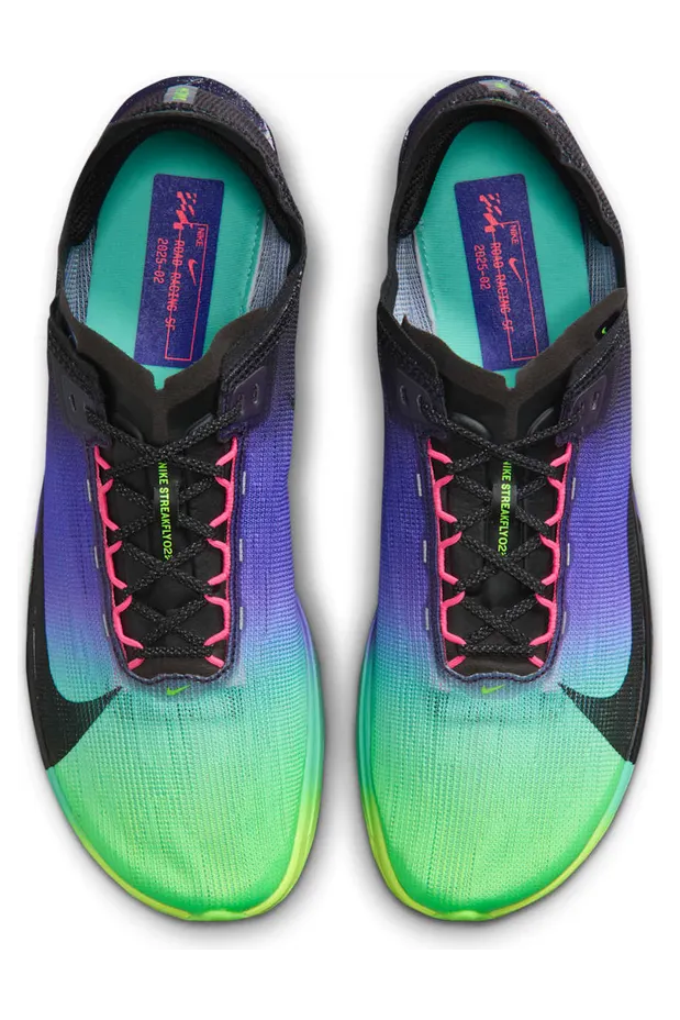 nike-sneaker IO9567-400