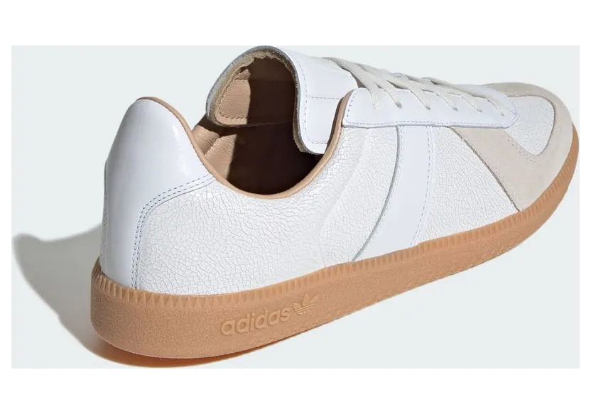 adidas BW Army in wit en gum (JH7834): bijna geen logo, en dat is precies het punt (4)
