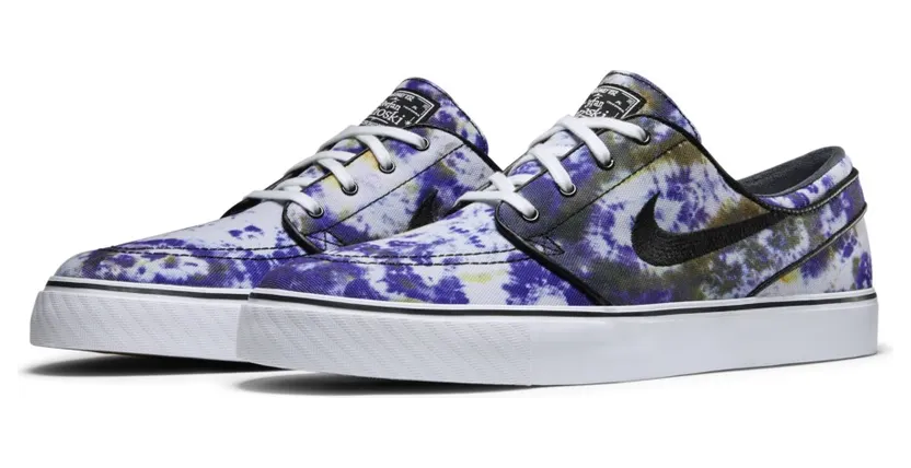 nike-sneaker 678472-104