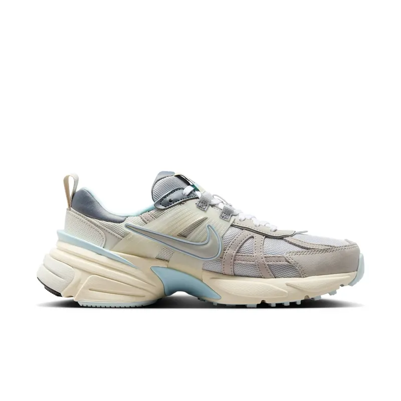 Nike V2K Run “METALLIC PLATINUM” (FZ3596-072)