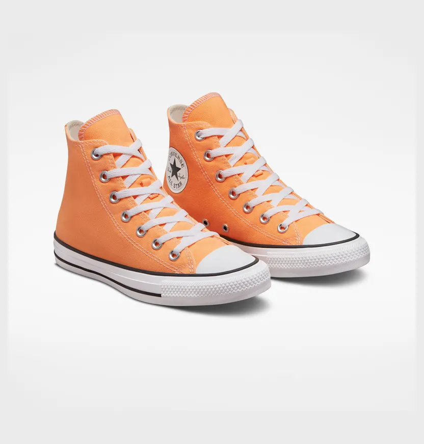 converse-chuck-taylor-all-star A04392C