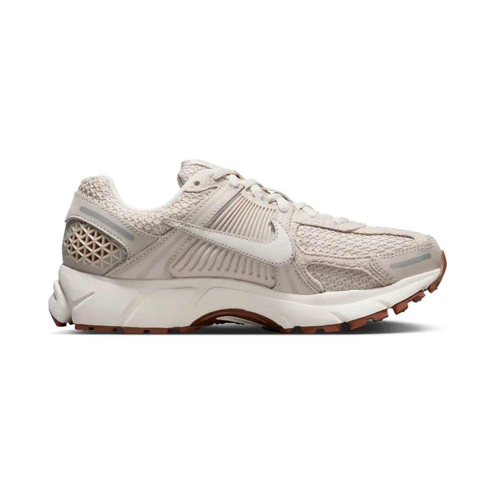 Nike Zoom Vomero 5 Light Orewood Brown/Metallic Silver/Gum Medium Brown/Sail (FZ3780-101)