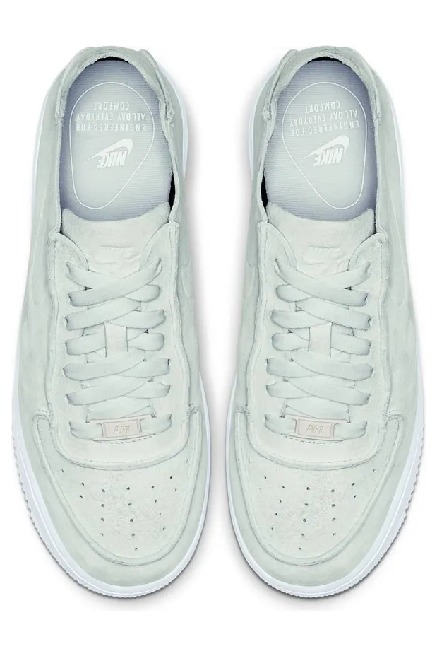 nike-air-force AT4046-400