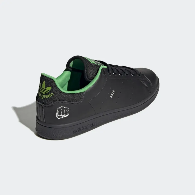 adidas Marvel Stan Smith Core Black / Silver Metallic / Scarlet (GZ5993)
