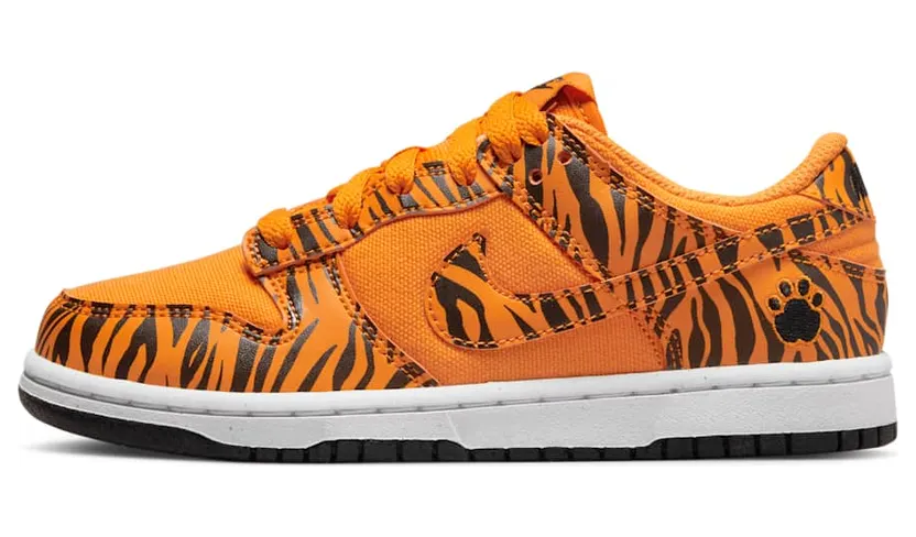 Nike Dunk Low Next Nature Tiger Stripes (DZ5633-800)