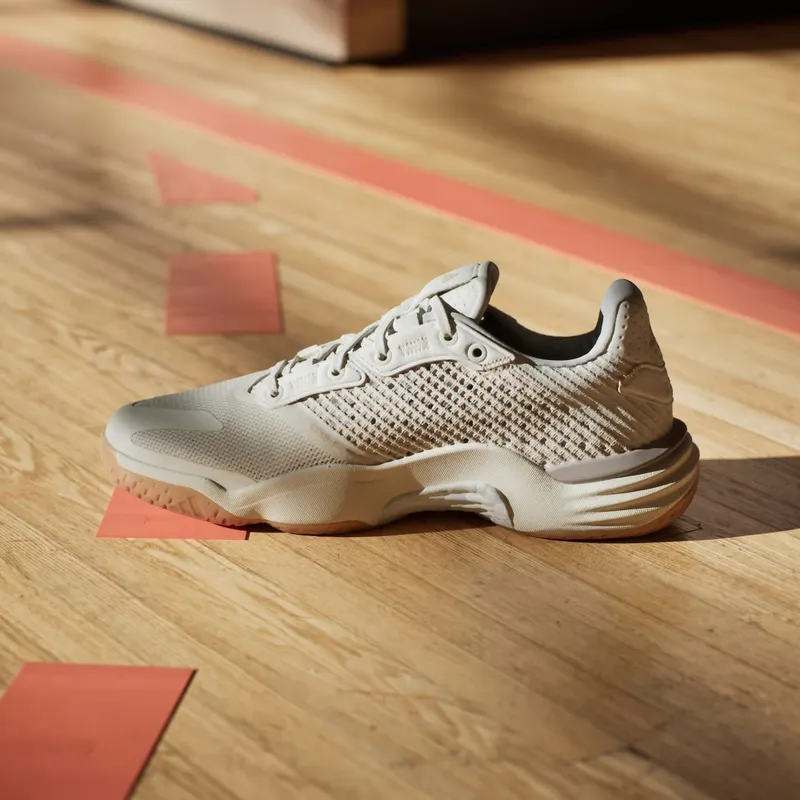 Adidas Stabil 16 Indoor Off White / Gold Metallic / Crystal Sand (JP9764)