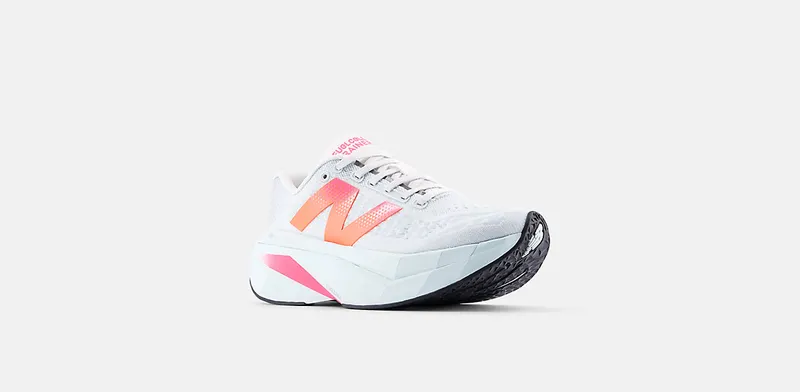 NEW BALANCE FuelCell SuperComp Trainer v3 “GLINT BLUE / DAYBREAK” (WRCX76E)