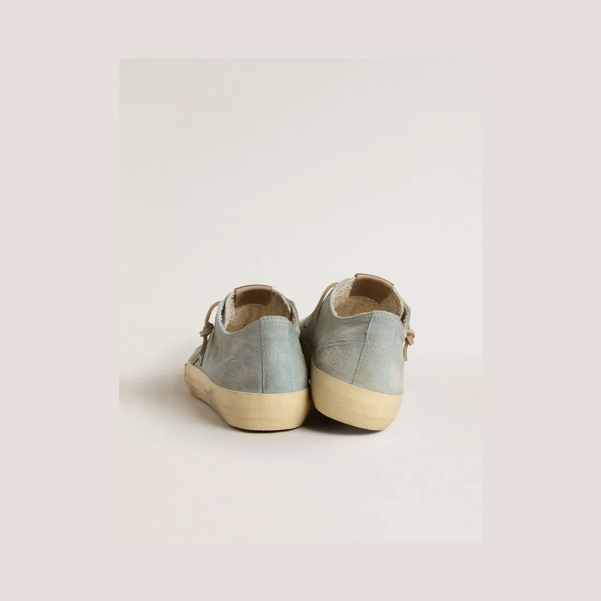 Golden Goose V-Star In Light Blue Canvas With Dove-Gray Leather Star (GMF00129.F007500.50934) (4)