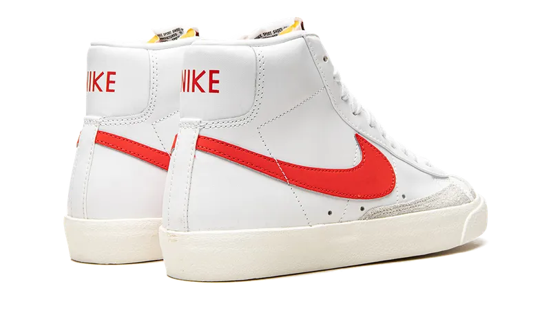 Nike BLAZER MID ’77 VNTG “Habanero Red” (CZ1055-101)