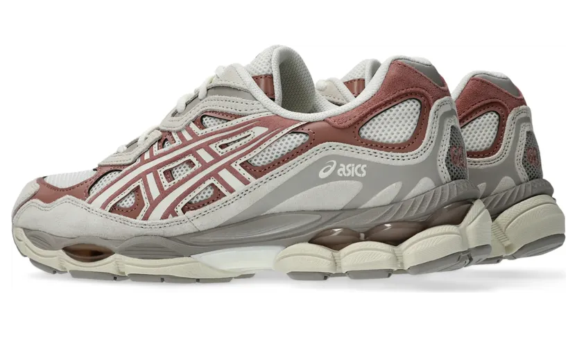 ASICS GEL-NYC “Cream / Umeboshi”: een zachte kleurstelling die verrassend makkelijk werkt (3)