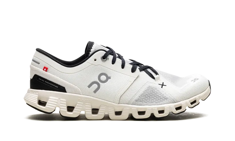 On Running CLOUD X 3 “IVORY” (60.98697)