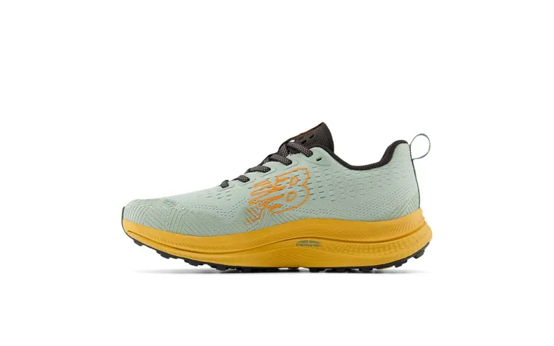 New Balance FuelCell SuperComp Trail Clay Ash Dried Apricot Dark Juniper (WTTRXCC1)