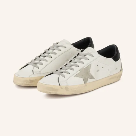Golden Goose Super-Star mit schwarzer Fersenlasche und Metallnieten “White” (GMF00102F000318)