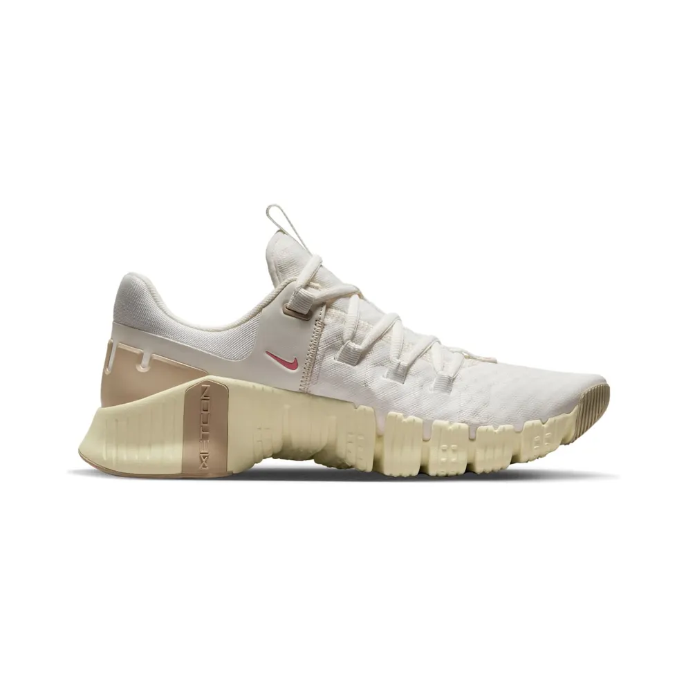Nike Free Metcon 5 “Sail Sanddrift” (DV3950-100)