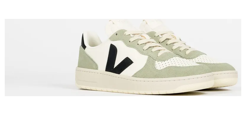 Veja V-10 Pure Black Clay (VI0220500)