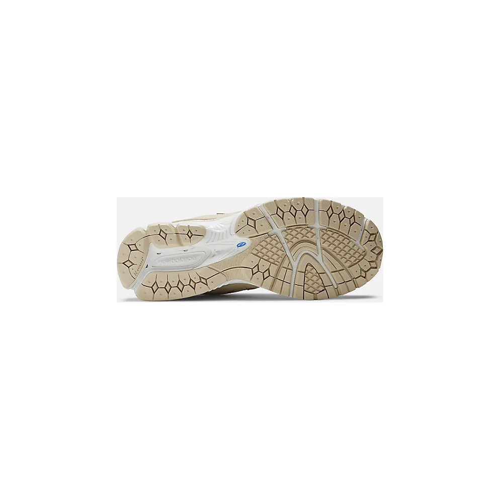 New Balance 2002R Sandstone (M2002RSC)