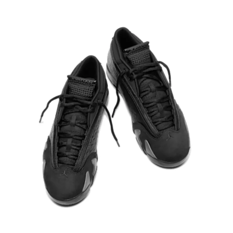 Air Jordan 14 Low “Black Pack” (IZ3884-001): alles zwart, alles textuur