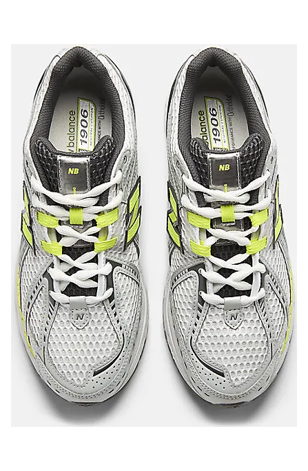 New Balance 1906 “Light Silver Metallic”: zilver met groene ondertoon (3)