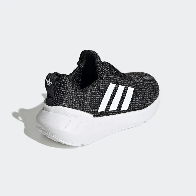 Adidas Swift Run 22 Core Black / Cloud White / Grey Five (GW8180)
