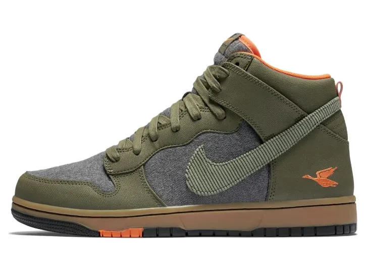 Nike Dunk CMFT Swoosh Social Club Olive