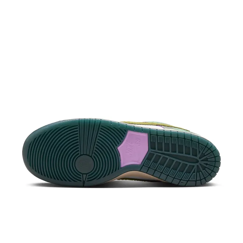 Nike SB x Converse “Alexis Sablone – ‘Chameleon Pack'” (IF1889-900)