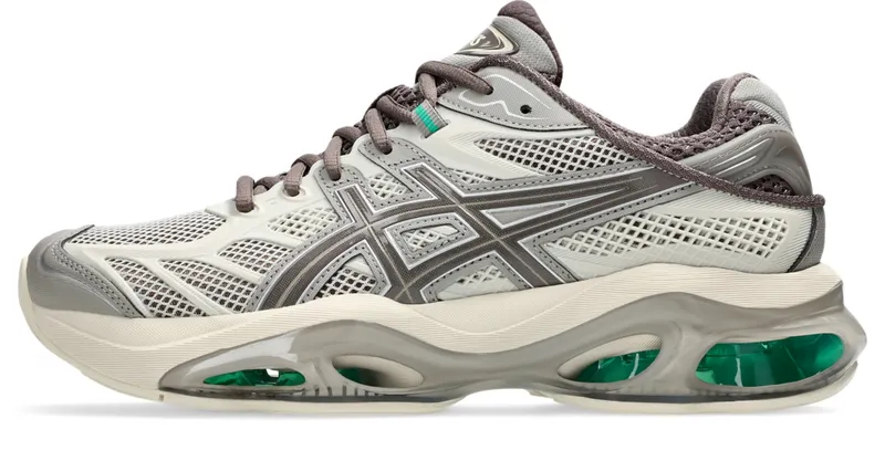 ASICS GEL-KINETIC 2.0 “Cocoa Powder / Oatmeal” (1203A678-201)