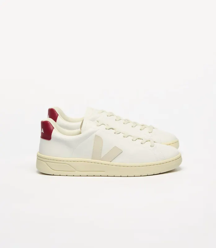 VEJA Urca – White (UC0703879B)