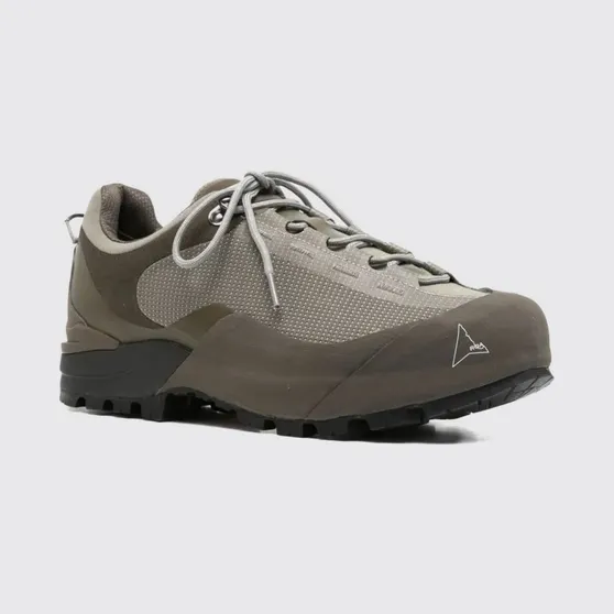 Roa Hida Technical Fabric and Rubber Sneakers Beige (YBUW121FA09GRY0039)