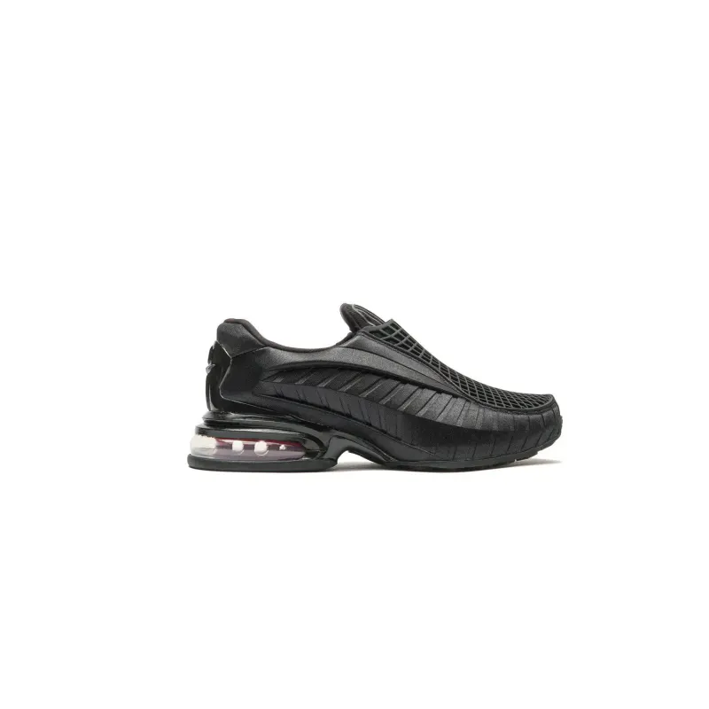 Nike Air Max Dolce “Black / Sport Red” (IB4527-002): zwart met een rode adem