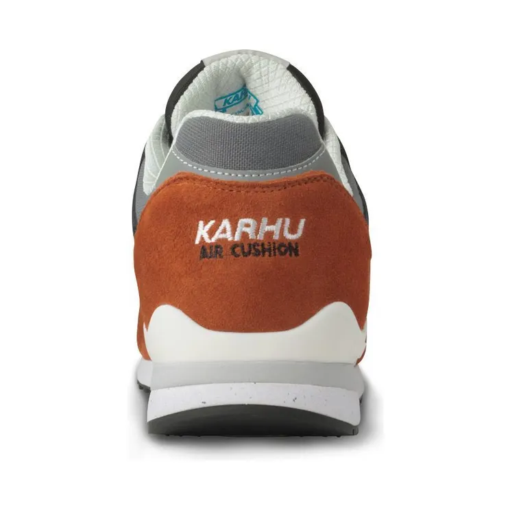 Karhu Synchron Classic Cinnamon Stick / Jet Black (F802654)