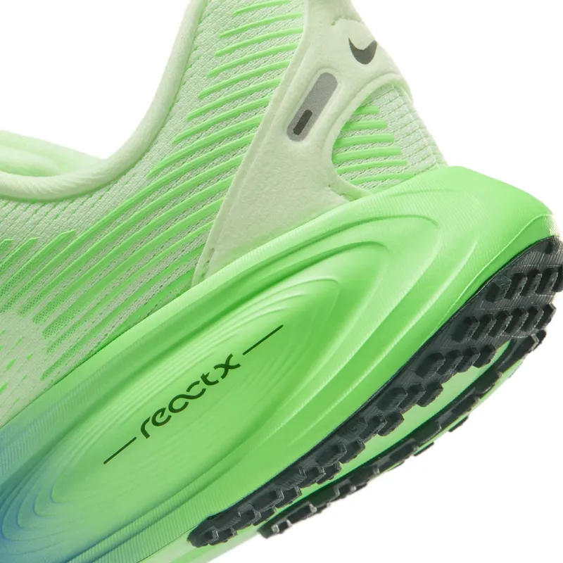 nike-vomero-18 HQ2157-701